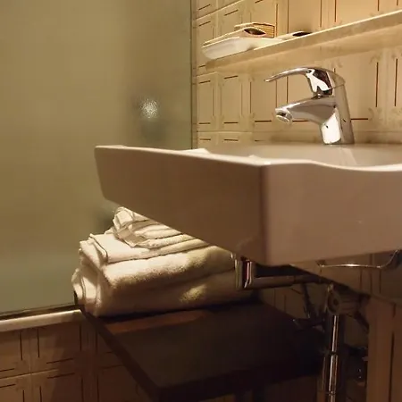 Miryam Pensión L' Escala