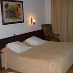 Miryam L' Escala